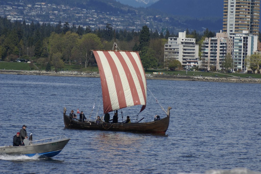 vikingship.jpg